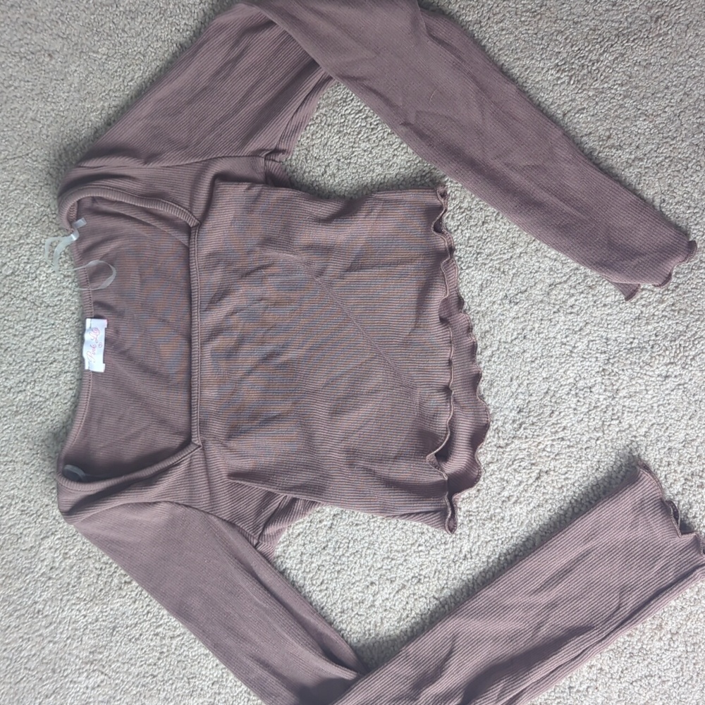 Pink Lily Long Sleeve Scalloped Bottom Crop Top